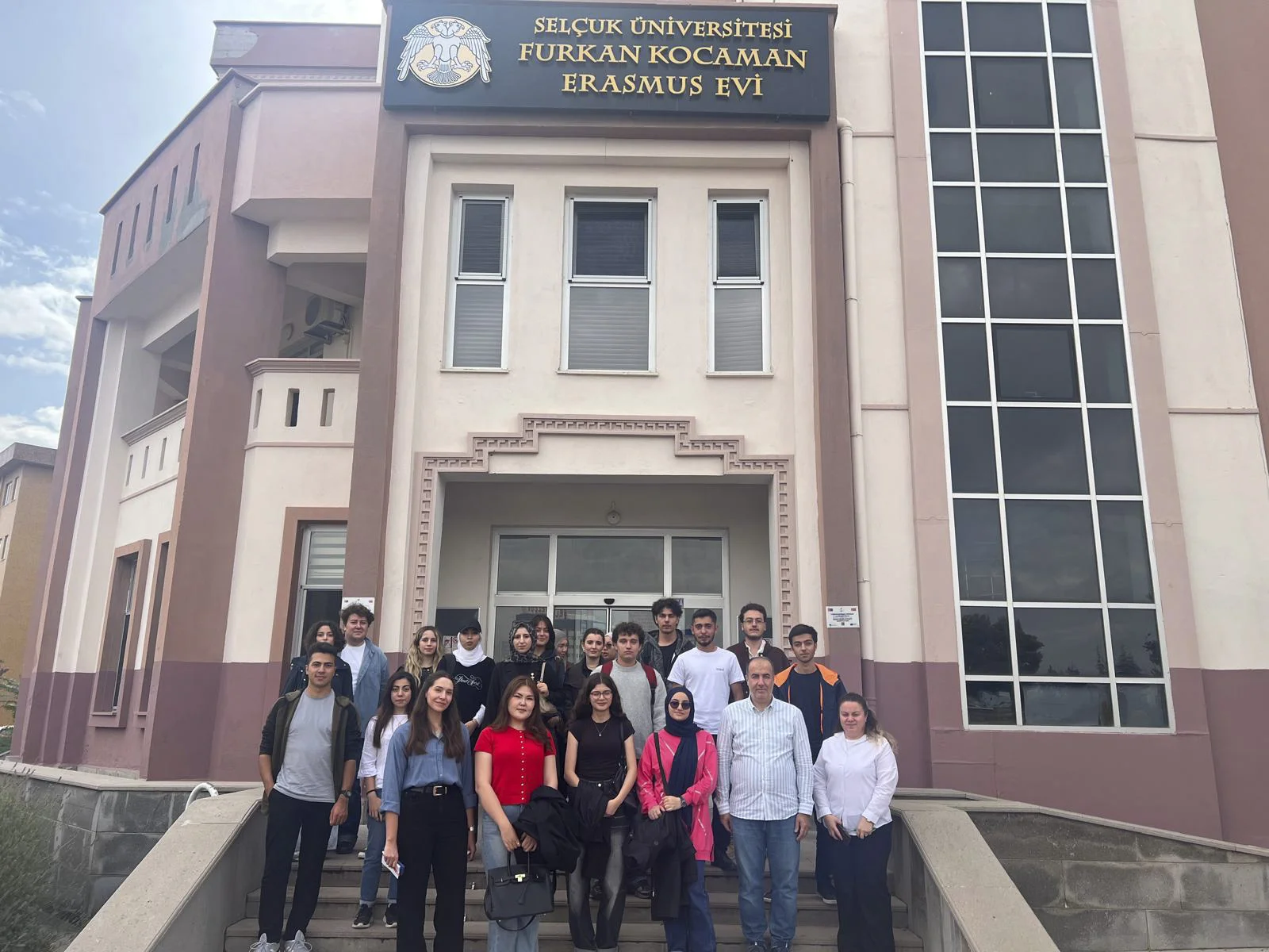 Selçuk Üniversitesinde Erasmus+ Öğrencilerine Değişim Sürecine Hazırlık Atölyesi Düzenlendi