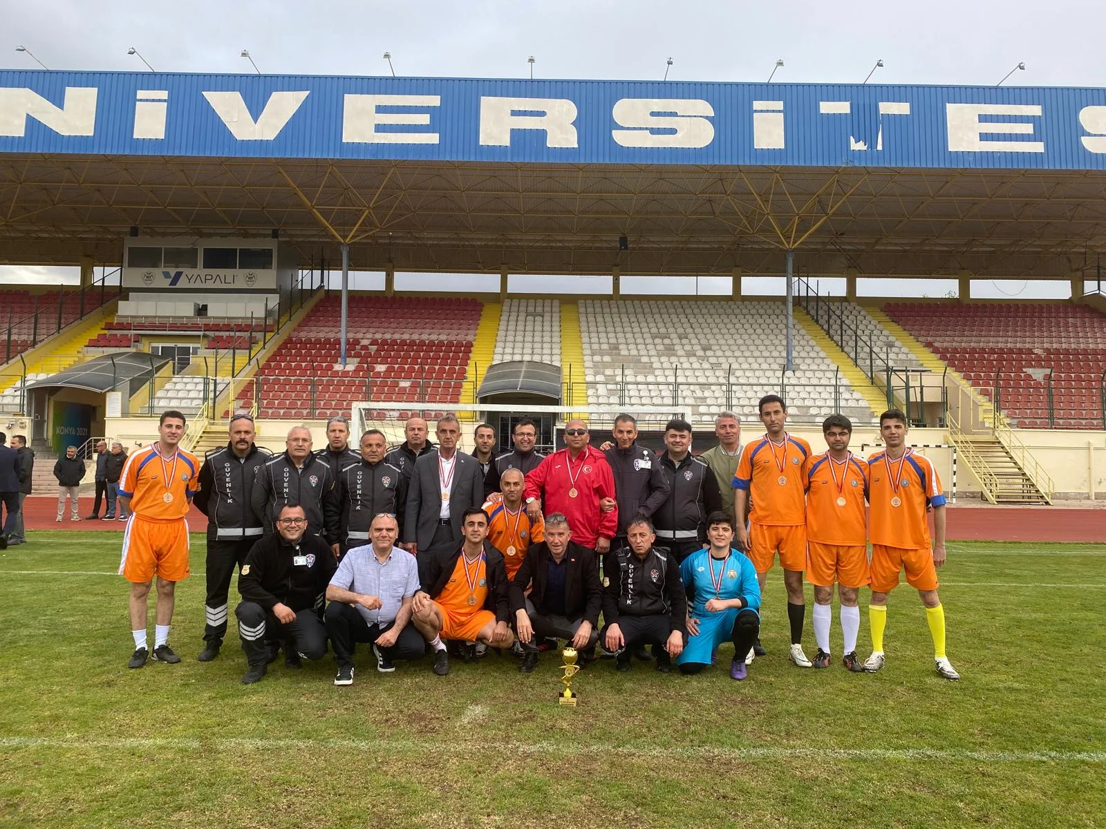 30.SPOR ŞENLİKLERİNDE KORUMA VE GÜVENLİK MÜDÜRLÜĞÜ FUTBOL BRANŞINDA 3.OLMUŞTUR.