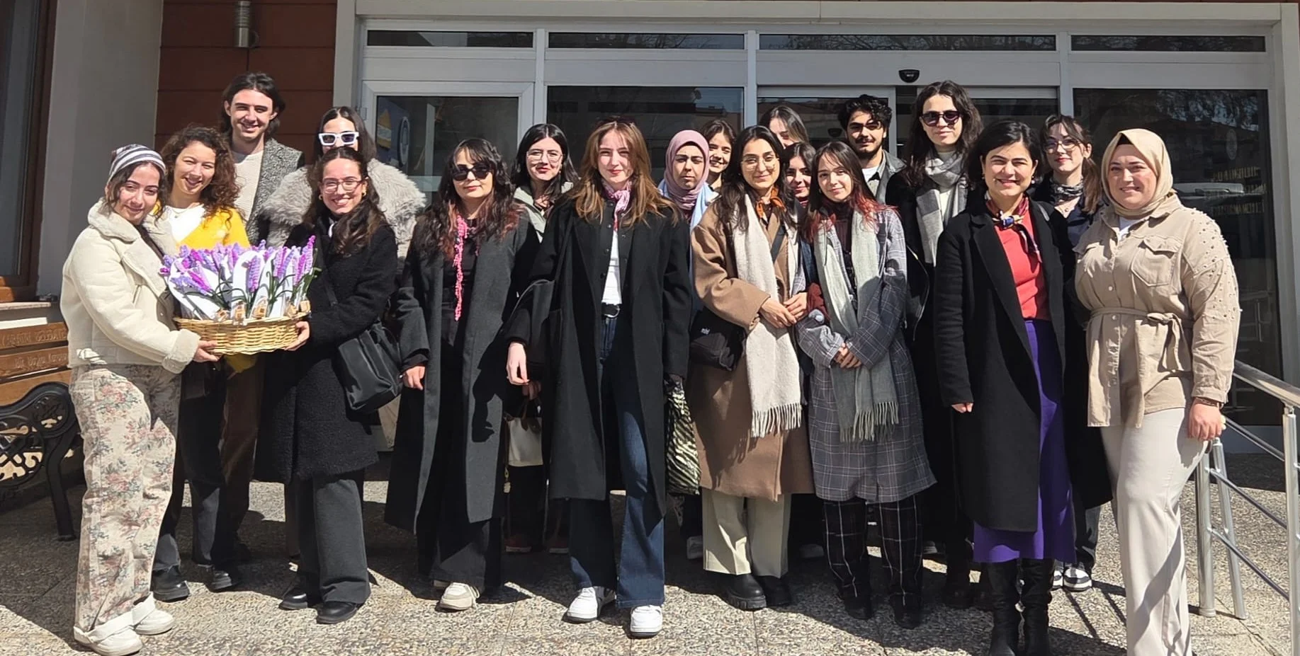 Endüstriyel Tasarım Öğrencilerinden Alzheimer Gündüz Yaşam Merkezi’ne Ziyaret