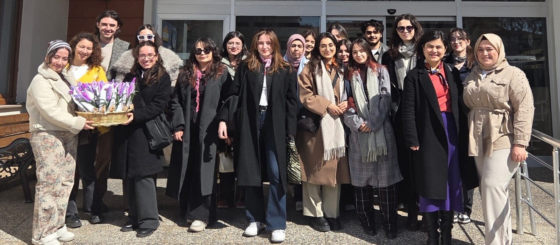 Endüstriyel Tasarım Öğrencilerinden Alzheimer Gündüz Yaşam Merkezi’ne Ziyaret