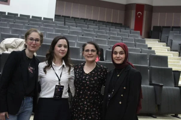 Bilgi, Beceri, Hayat: Temel Yaşam Desteği