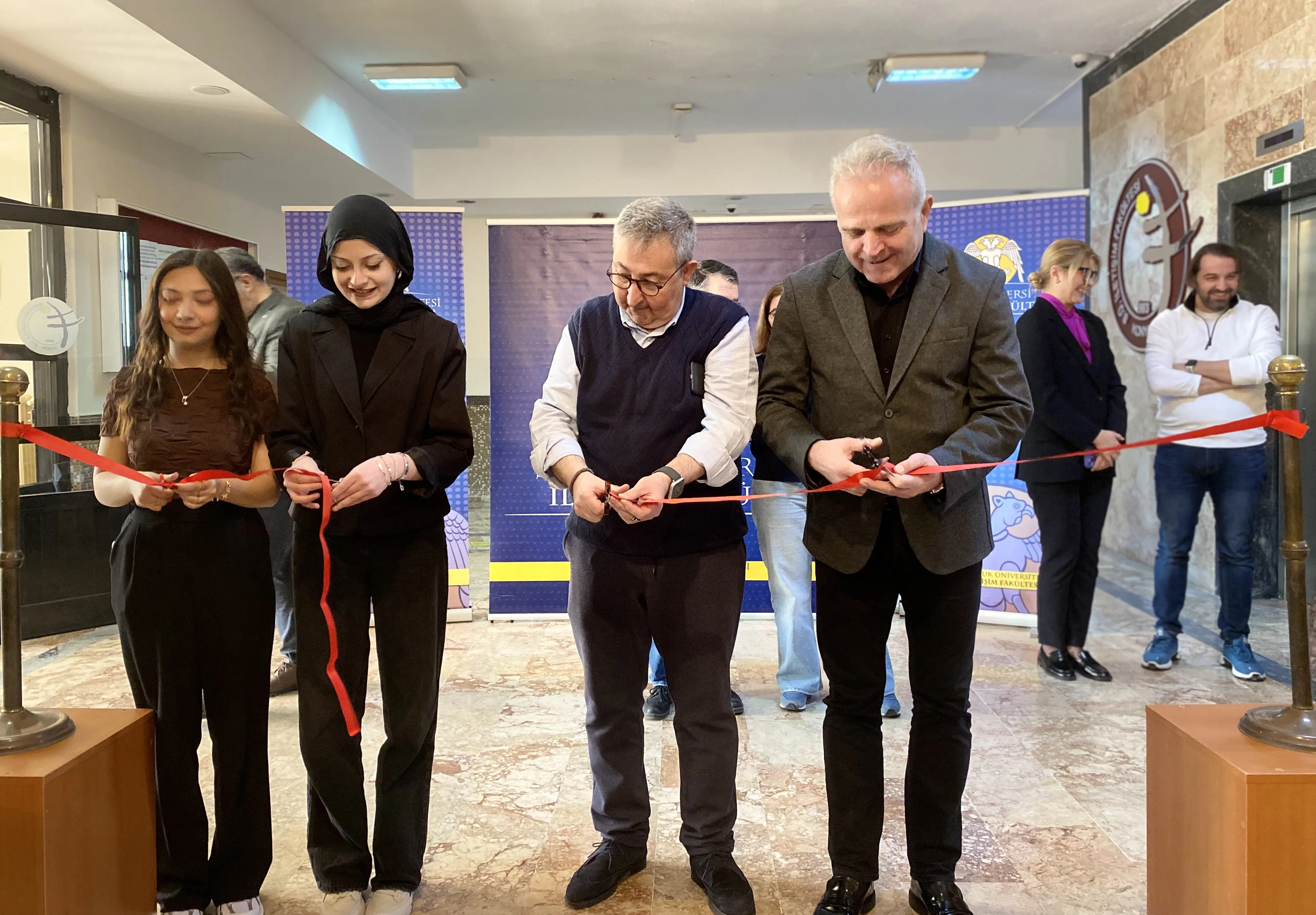 İletişim Fakültesinde ‘İkinci Bakış’ sergisine yoğun ilgi