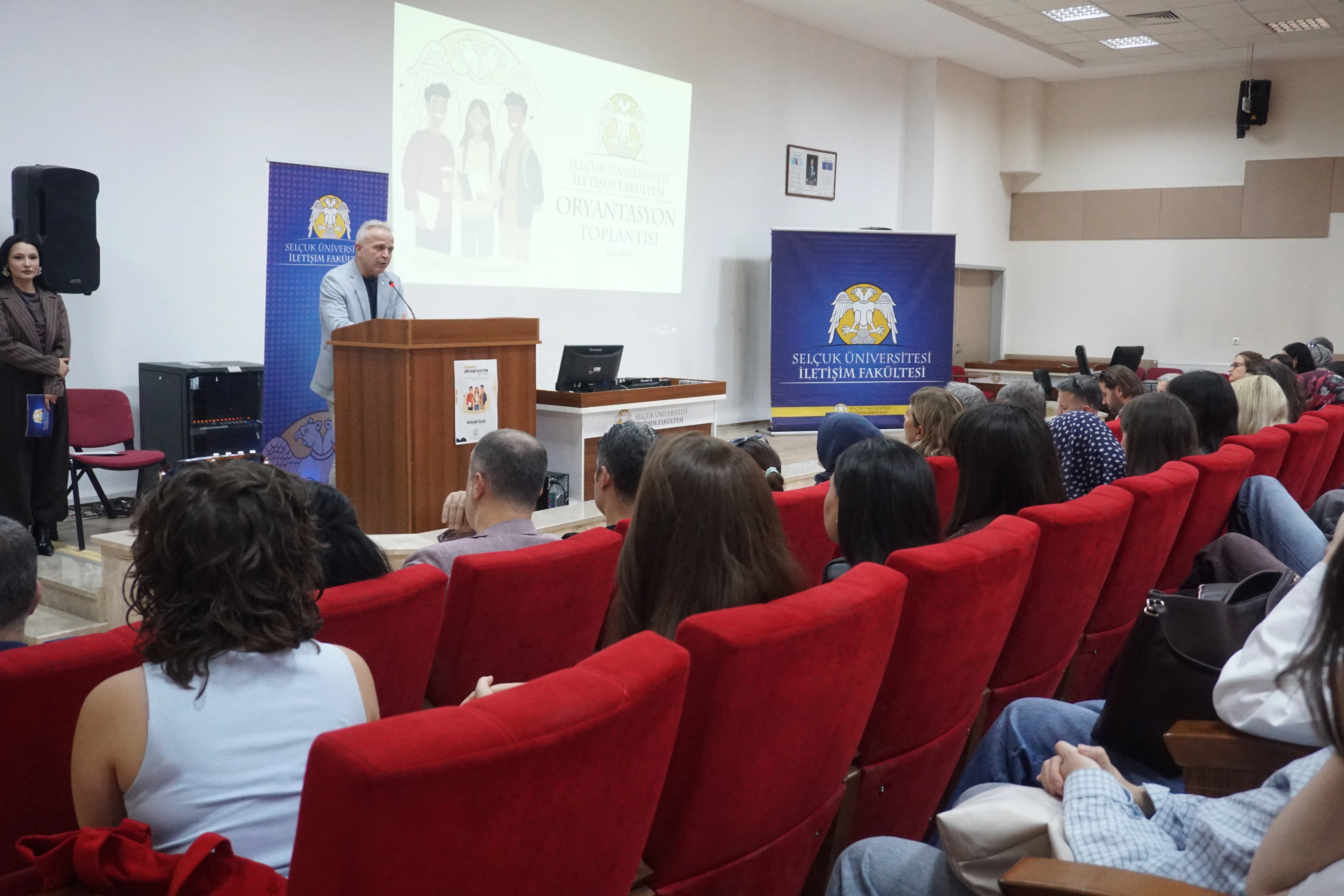 İletişim Fakültesi yeni öğrencilerini karşıladı