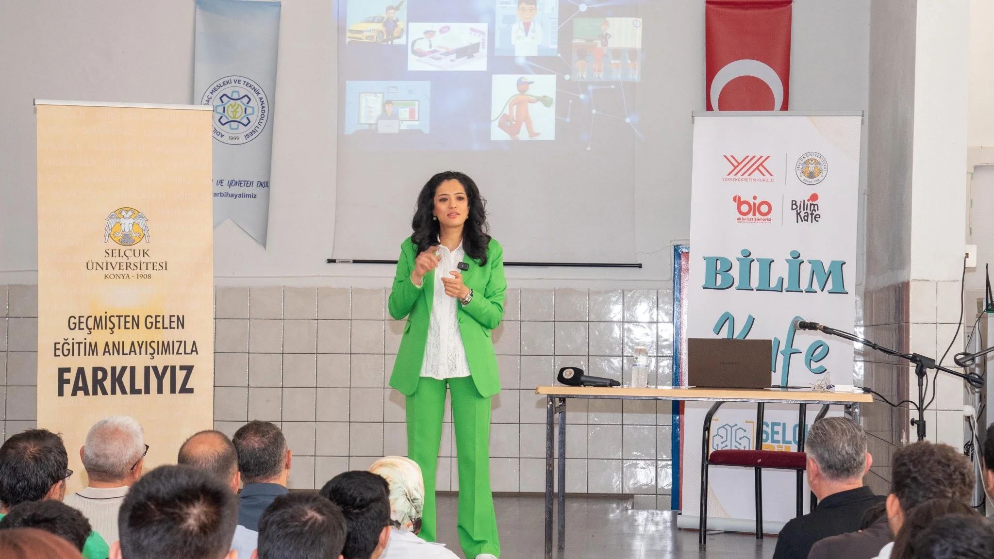 Geleceğin Meslekleri ve Yapay Zekânın Kariyerlere Etkisi Öğrencilerle Değerlendirildi