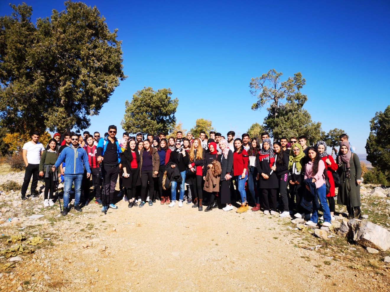 BOZKIR ZİRVE TEPESİNE ÖĞRENCİLERİMİZLE TREKKİNG 