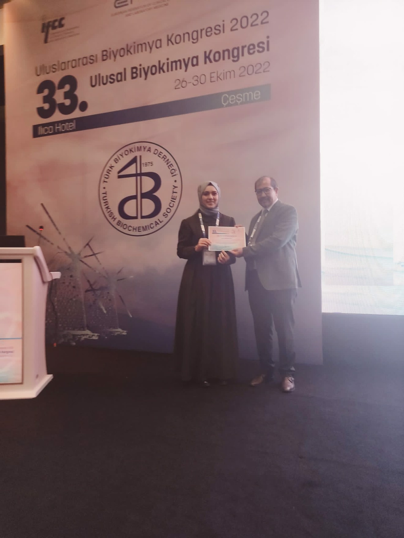 Tıbbi Biyokimya Anabilim Dalı Doktora öğrencimiz Fatma AKAT 33.Ulusal Biyokimya Kongresi'nde En İyi Poster Ödülü almıştır.