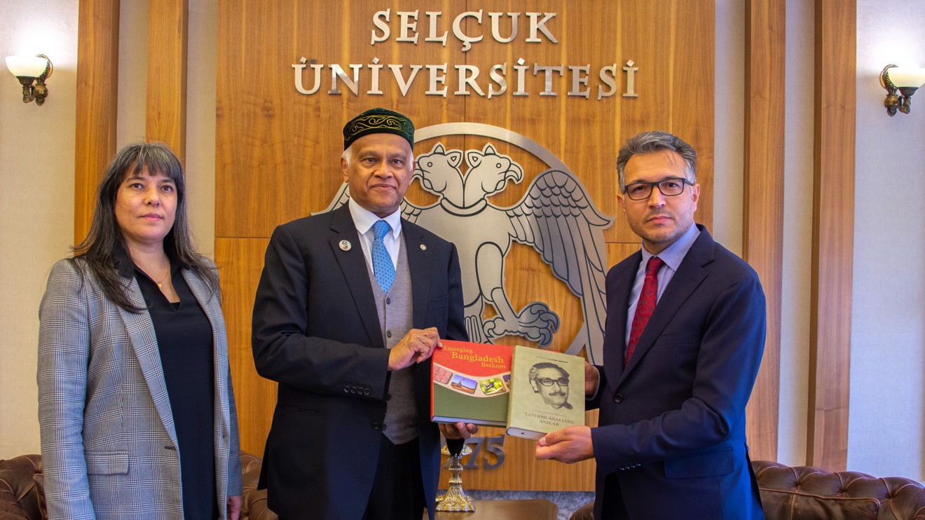 Bangladeş Büyükelçisi Mannan, Rektör Aksoy’u ziyaret etti