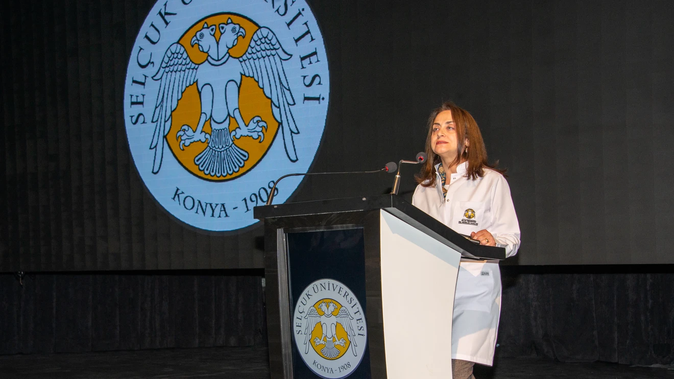 Diş Hekimliği Fakültesinde Beyaz Önlük Töreni coşkusu