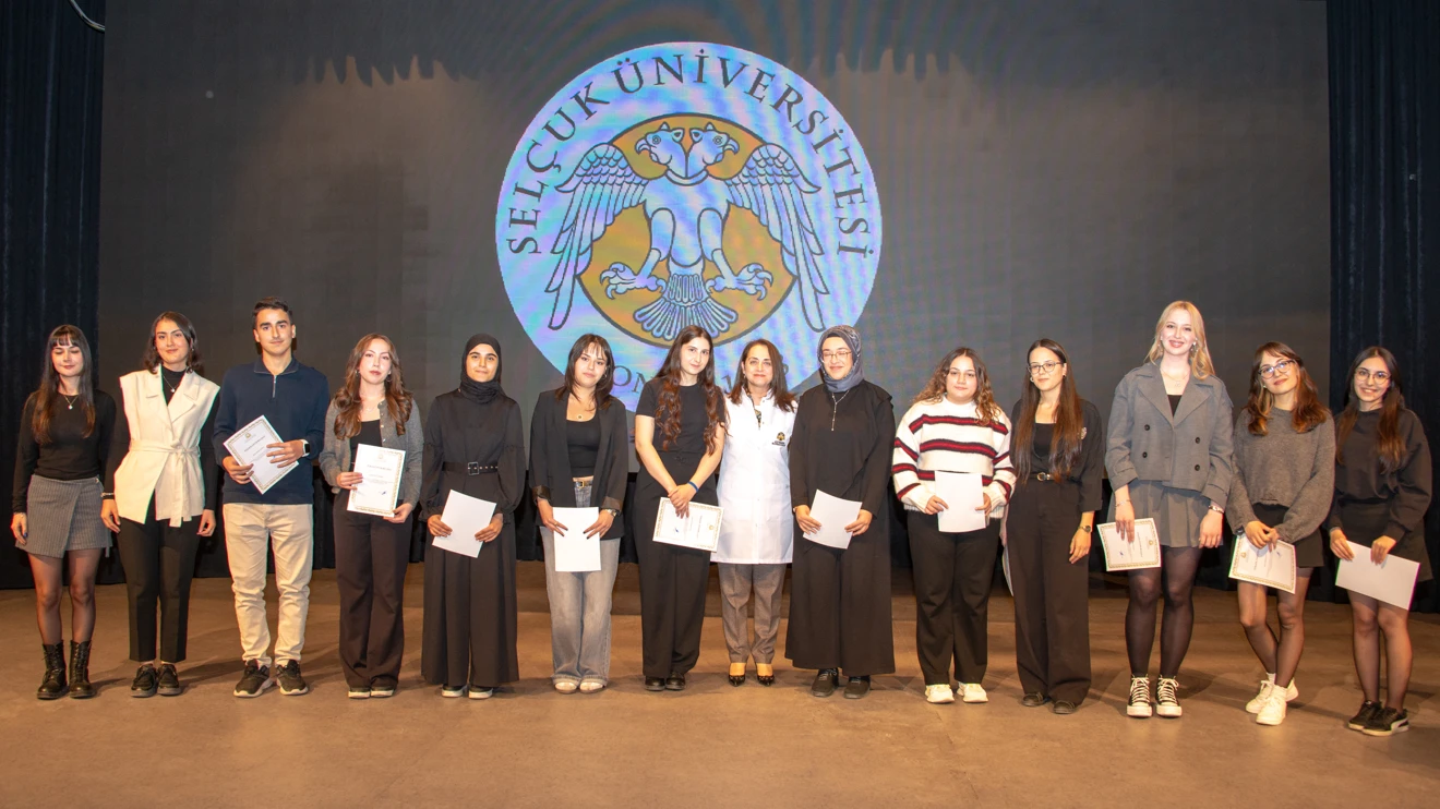 Diş Hekimliği Fakültesinde Beyaz Önlük Töreni coşkusu