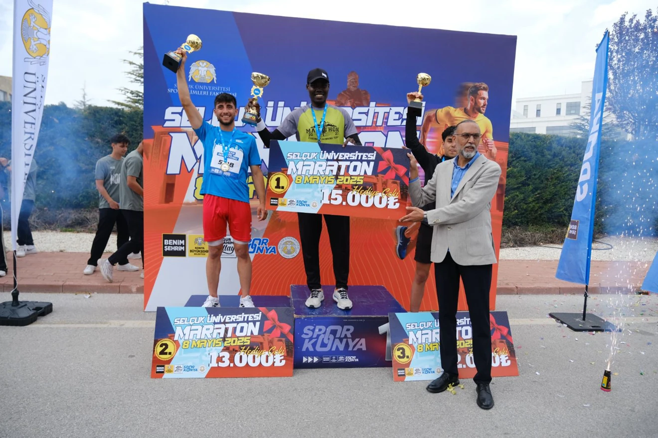 Selçuk Üniversitesinde Kampüs Maratonu düzenlendi.