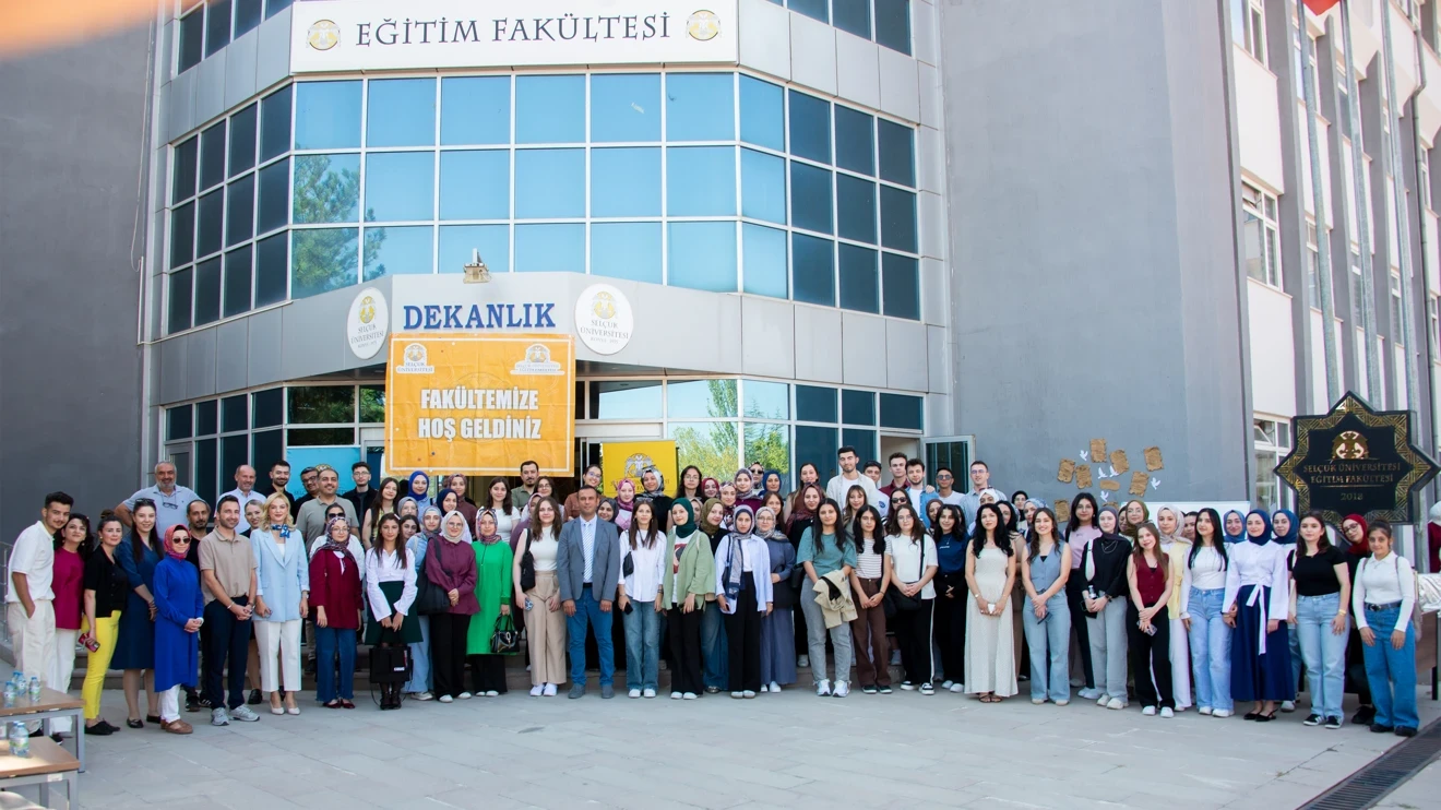 Eğitim Fakültesine Hoş Geldiniz: 1. Sınıf Öğrencilerimiz İçin Oryantasyon Etkinliği Gerçekleştirildi!