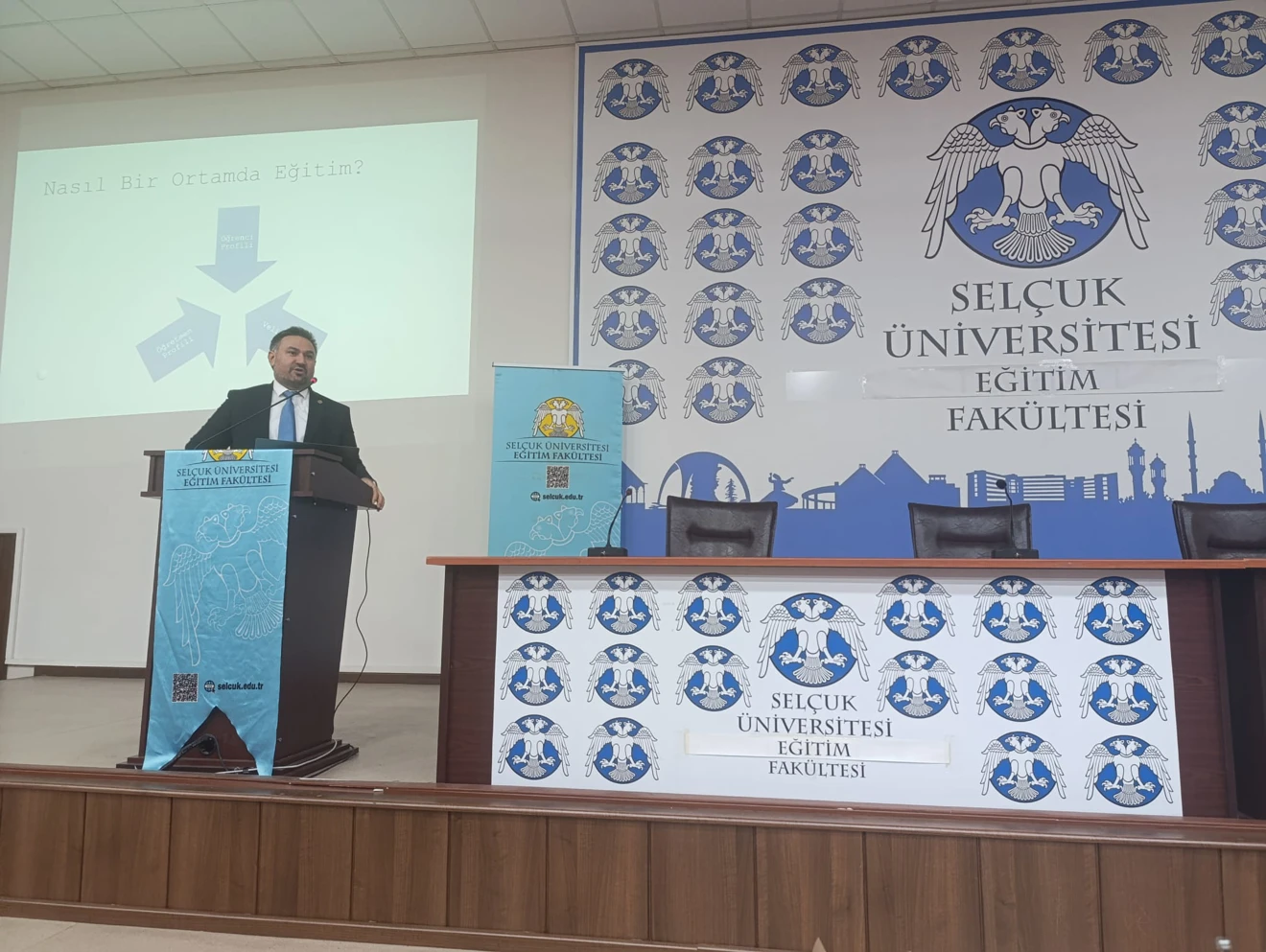 "Okumak, Düşünmek, Öğrenmek" Konulu Söyleşi Gerçekleştirildi