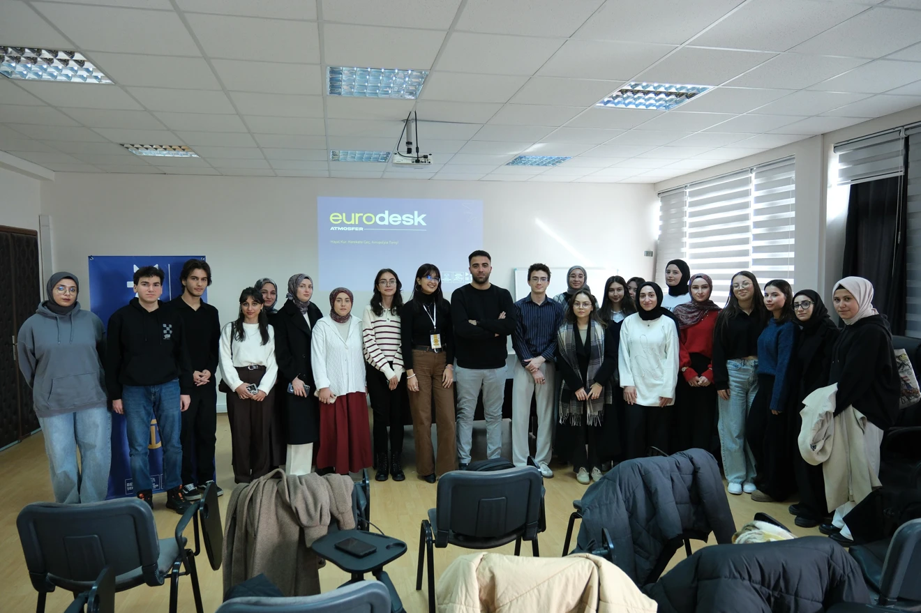 Fakültemizde Genç Eğitimciler Topluluğumuzun Organizasyonuyla Eurodesk Bilgilendirme Toplantısı Gerçekleştirildi