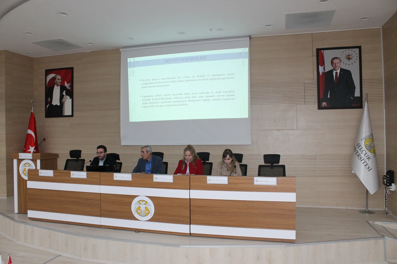 "Siber Uzayda Devlet Egemenliğinin İnşası: Çin Halk Cumhuriyeti Örneği“ Konulu Seminer Gerçekleşti.