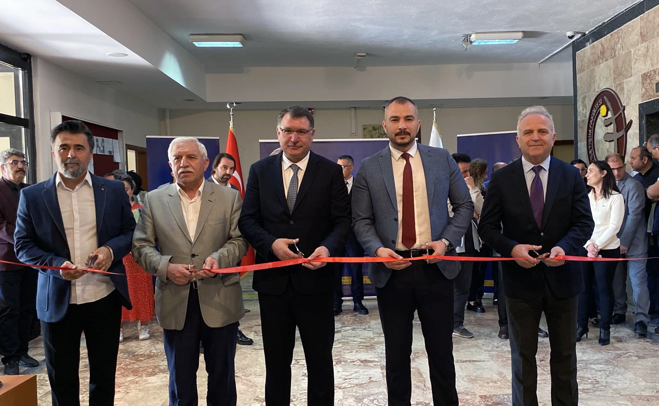 ‘Türk Yıldızları’ İletişim Fakültesinde parladı