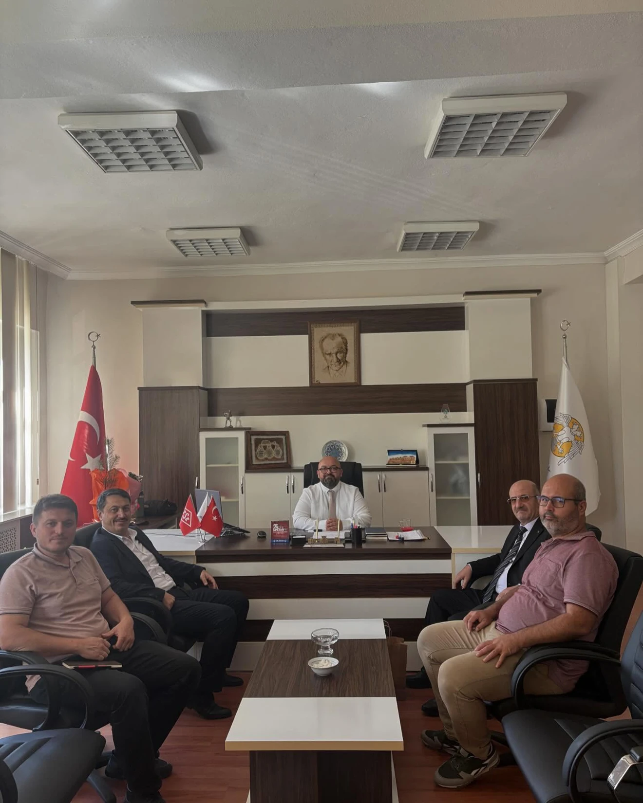 Ilgın İlçe Milli Eğitim Müdürü Mustafa KILINÇ ve Şube Müdürü Levent AKER Yüksekokulumuzu ziyaret etmişlerdir