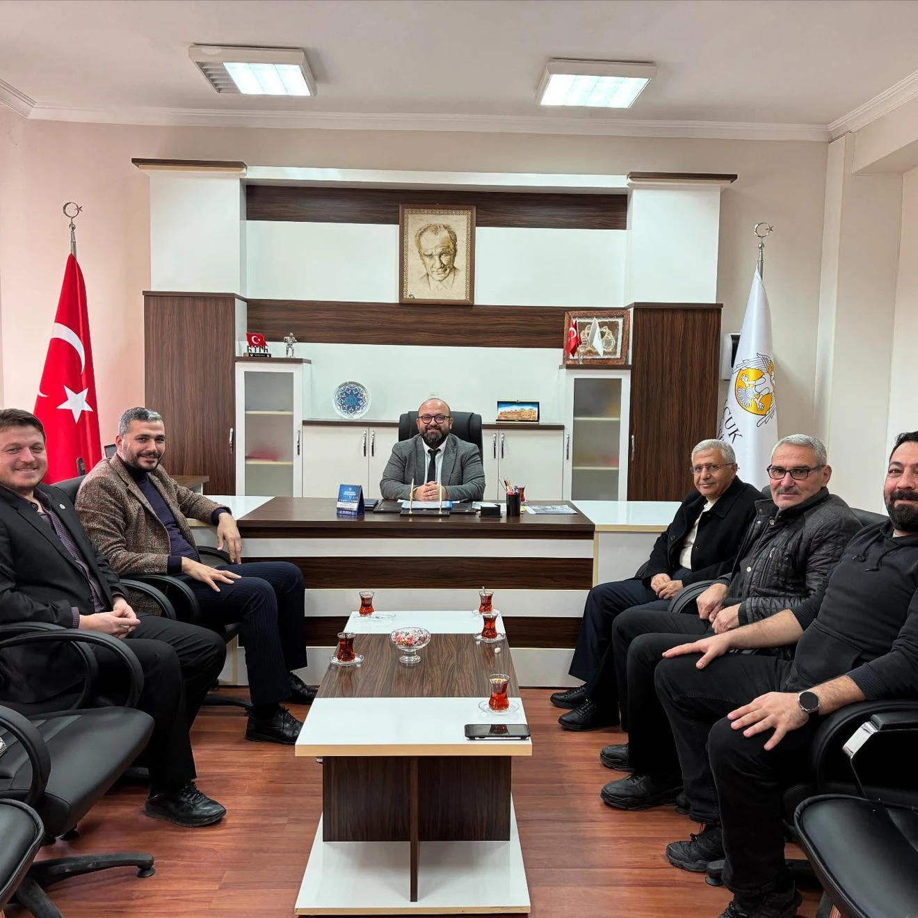 Ilgın Belediye Başkanı Sayın Ömer Apil, Belediye Meclis Üyesi Sayın Hayati Koca ve Ak Parti İlçe Başkan Yardımcısı Sayın Ramazan Erdem'in Hayırlı Olsun Ziyareti