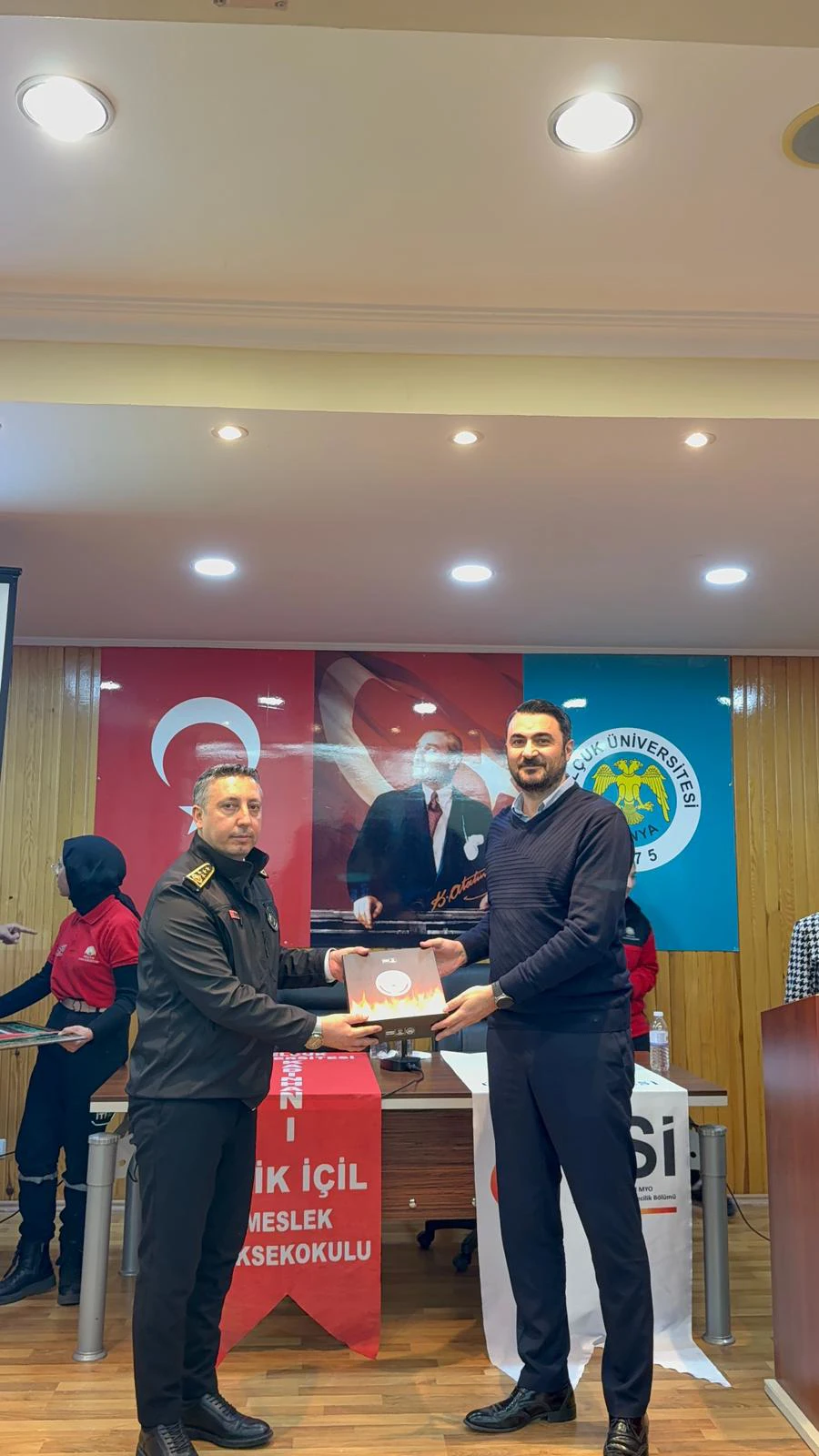 Güvenli Gelecek İçin İtfaiyecilik ve Afet Yönetimi Konulu Konferansımız Gerçekleştirildi