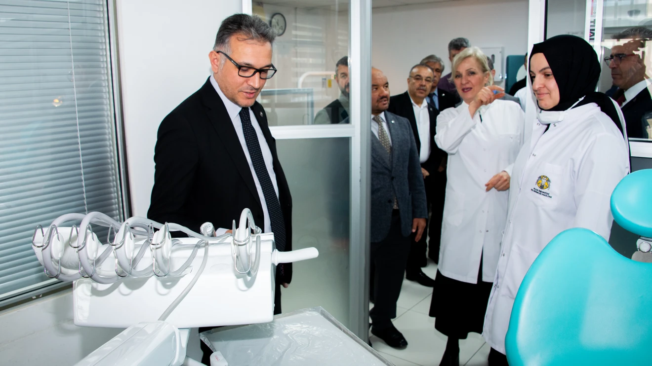 SÜ Diş Hekimliği Fakültesinde CAD–CAM Laboratuvarı açıldı