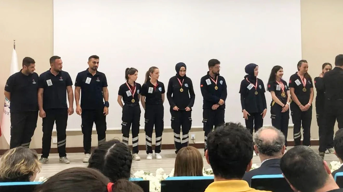 SÜ öğrencileri 8. Ulusal Tralli Travma Rallisi’ne katıldı