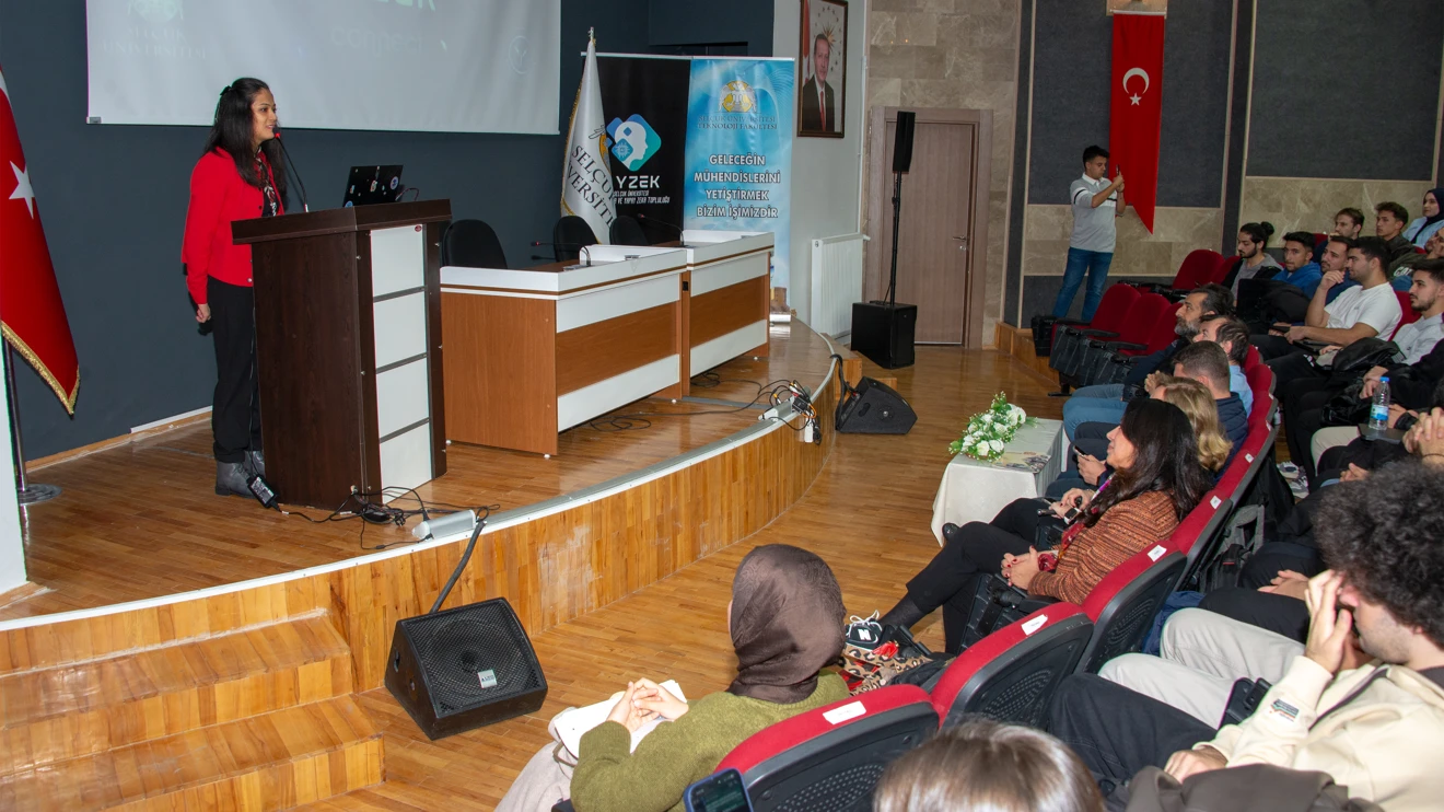 Öğrencilere Yurt Dışında Lisansüstü Eğitim ve Burs İmkanları anlatıldı