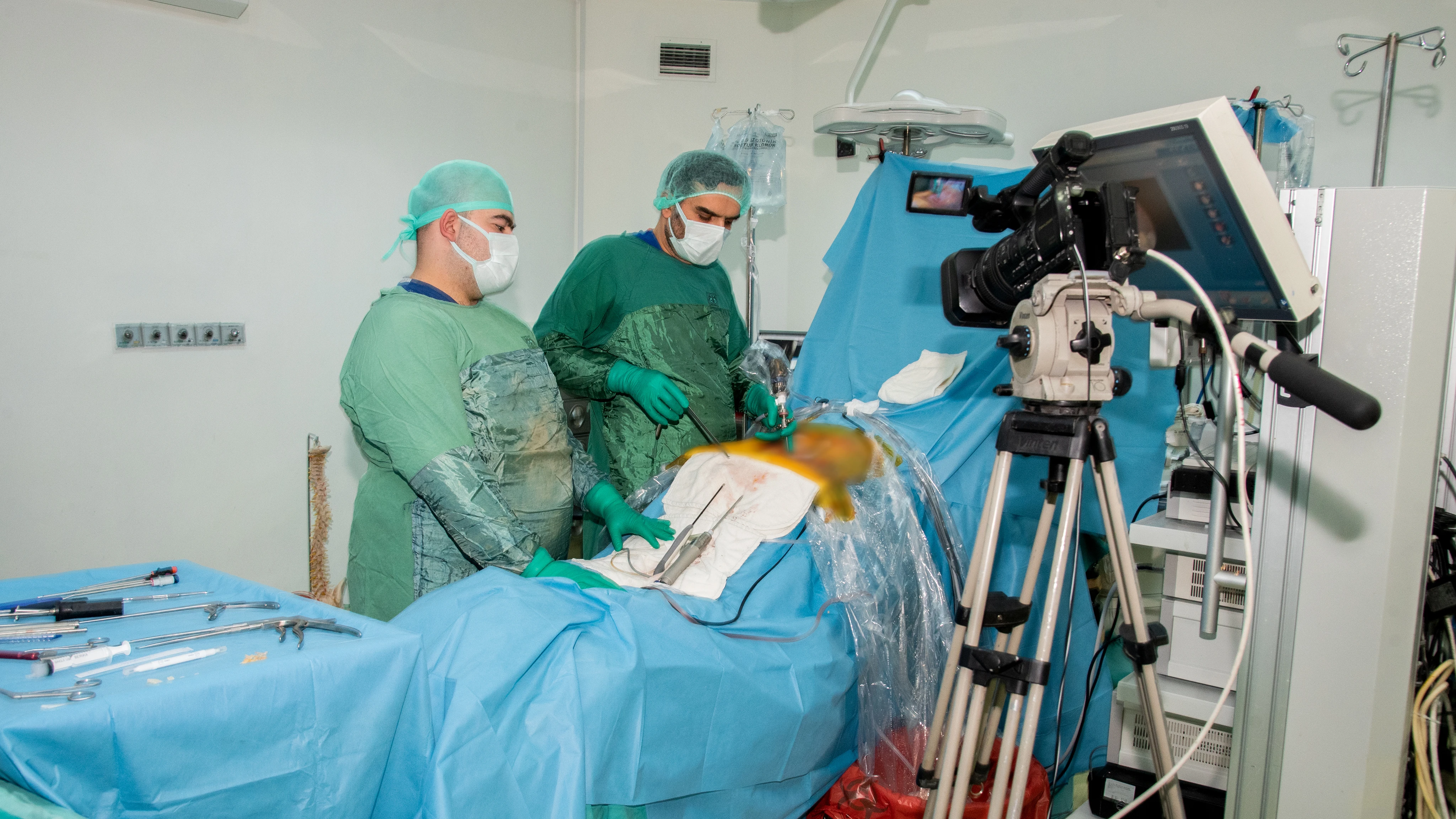 Omurga cerrahisinin önde gelen isimleri, Selçuk Üniversitesinde buluştu