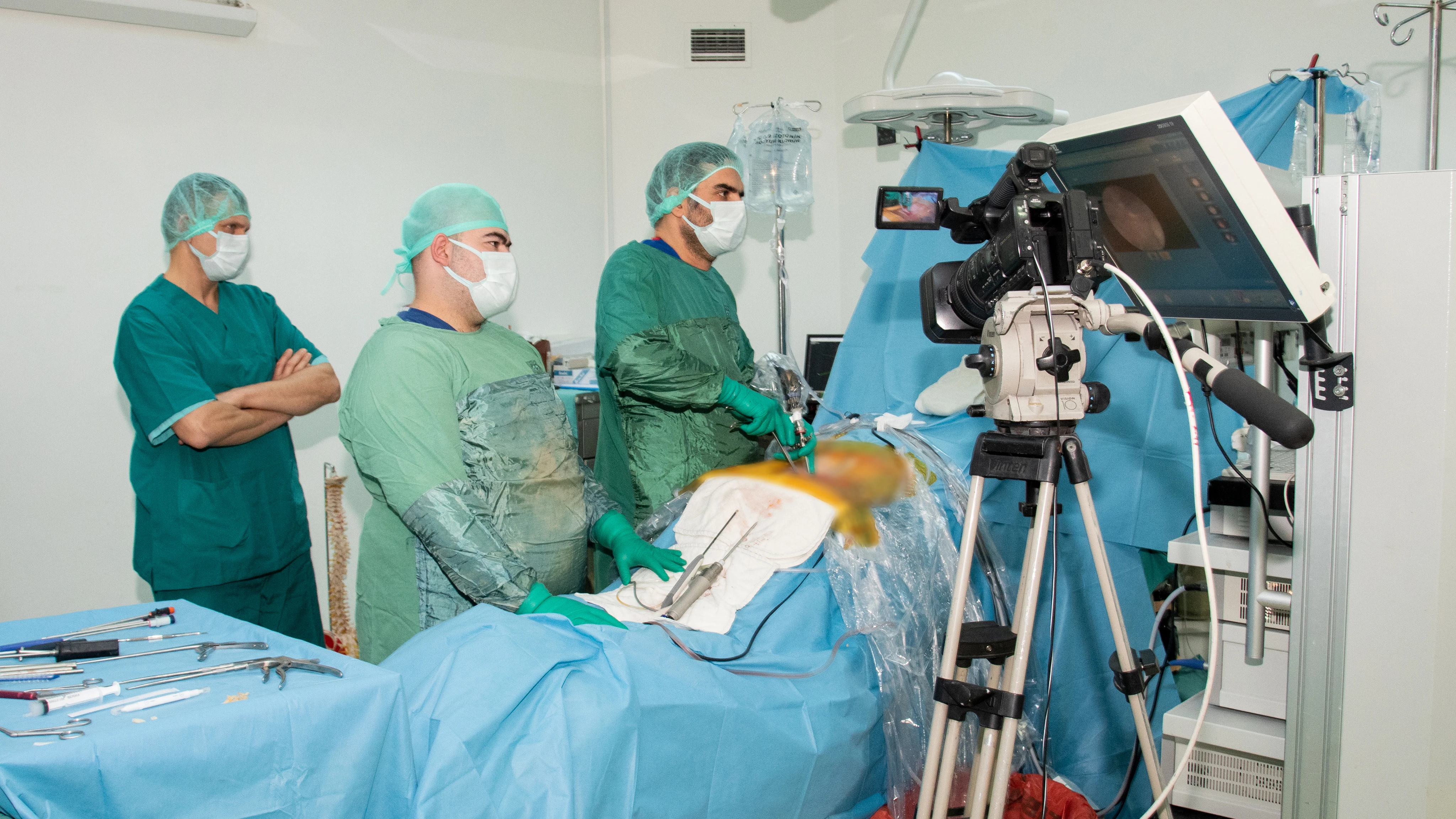 Omurga cerrahisinin önde gelen isimleri, Selçuk Üniversitesinde buluştu