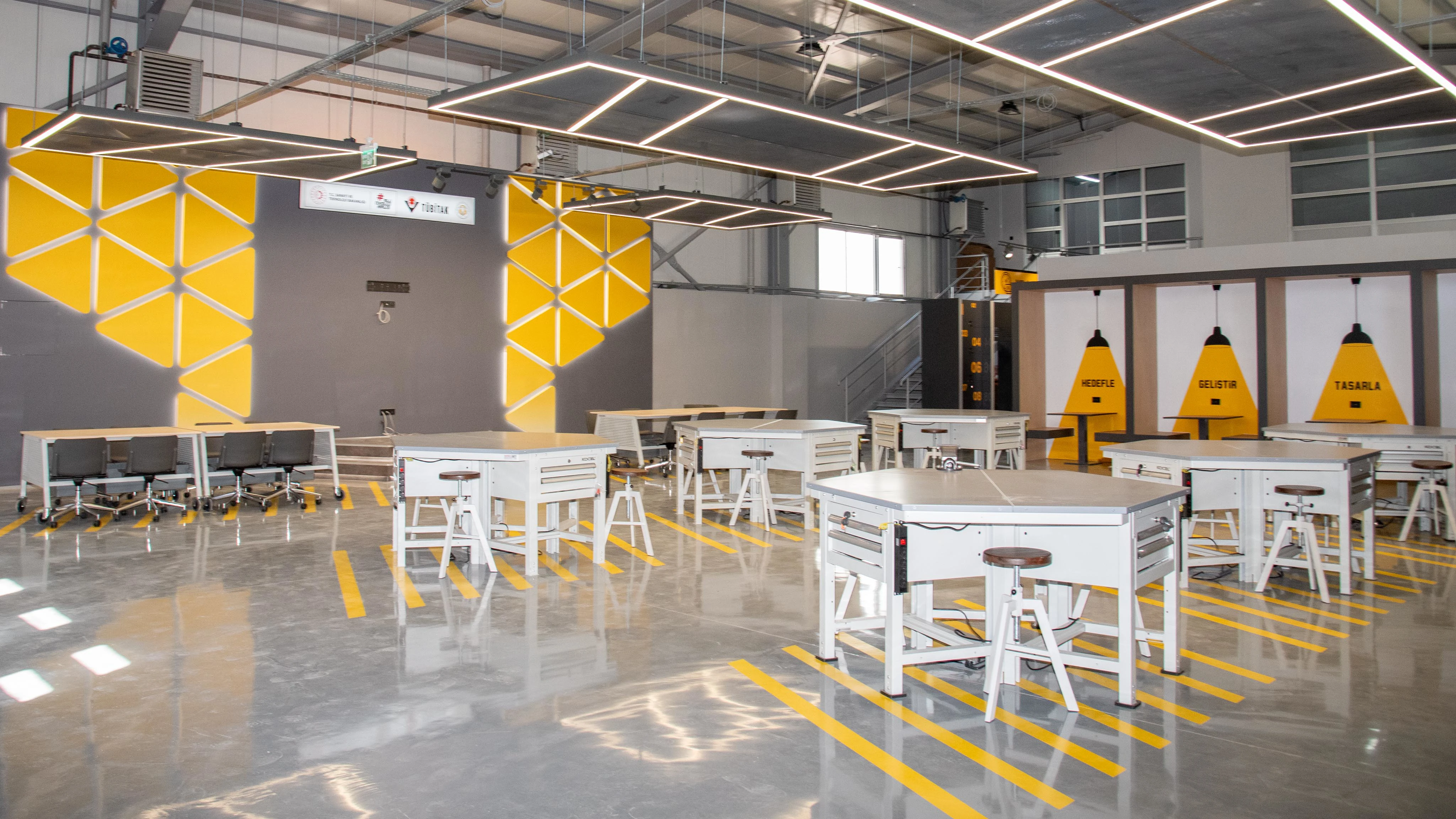 Selçuk Üniversitesi Milli Teknoloji Atölyesi öğrencilerin hizmetinde