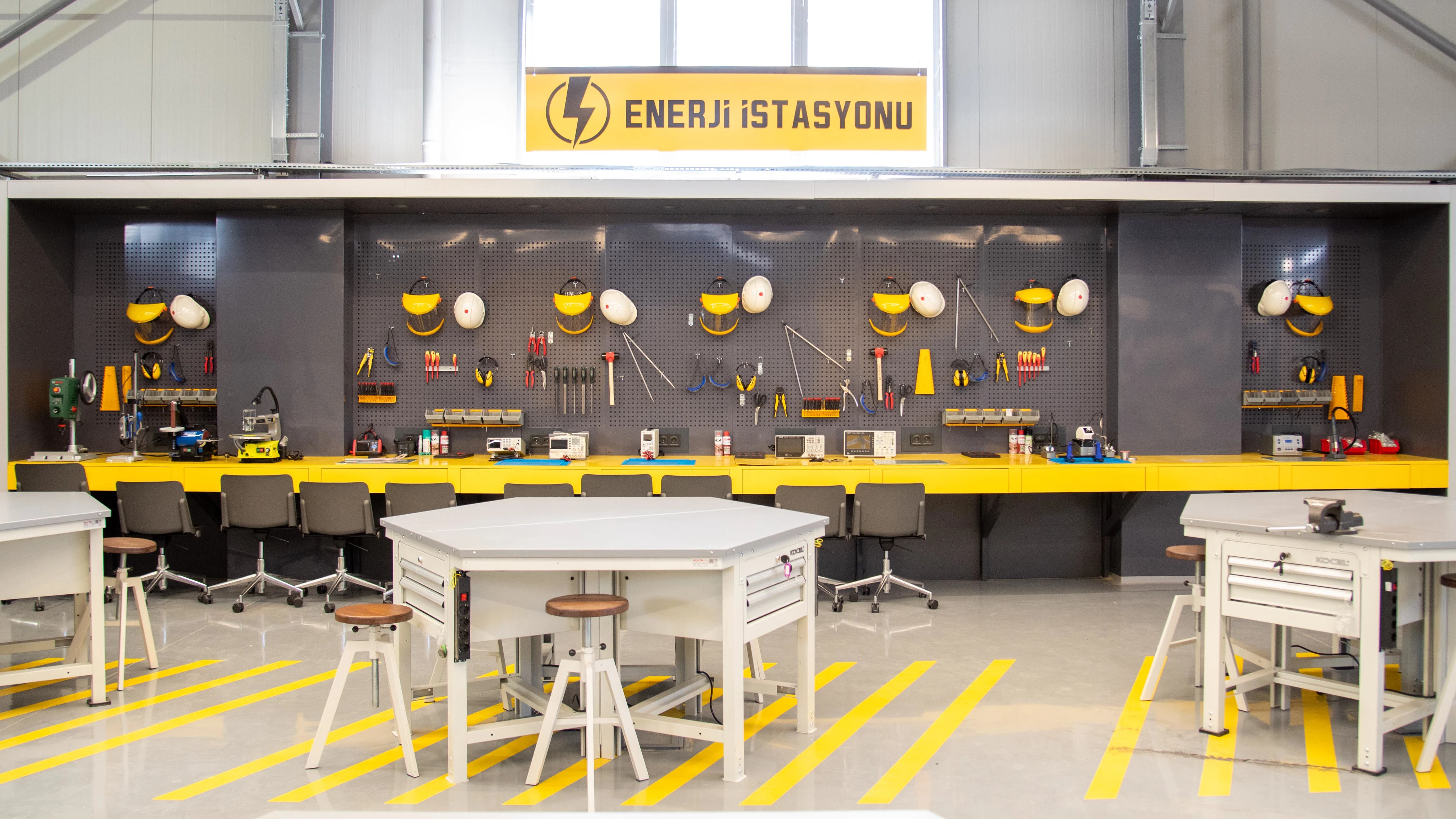 Selçuk Üniversitesi Milli Teknoloji Atölyesi öğrencilerin hizmetinde