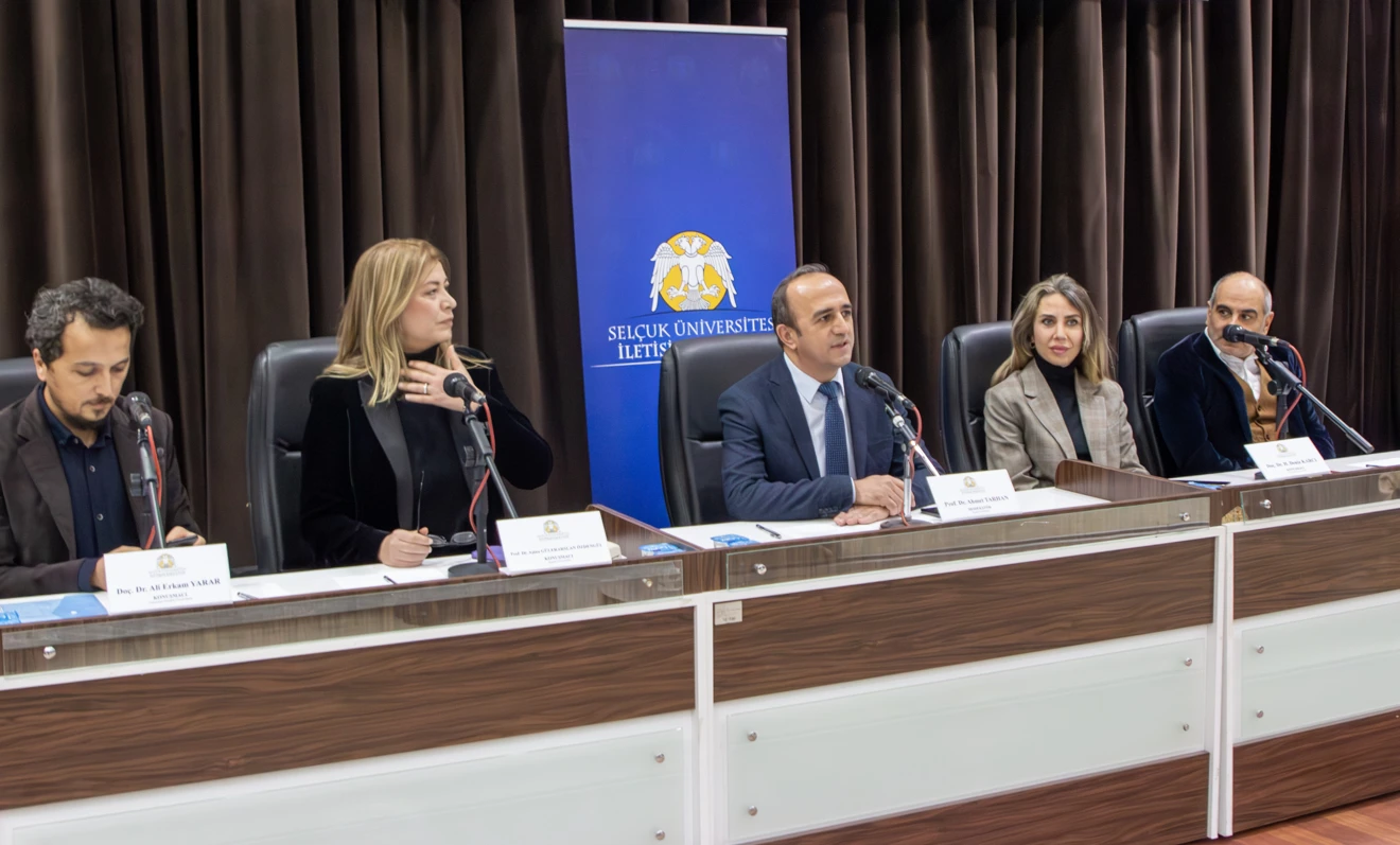 "İletişimde Mevlâna Perspektifi" paneli gerçekleştirildi