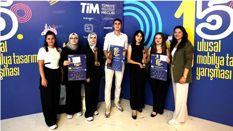 Selçuk Üniversitesi Mimarlık ve Tasarım Fakültesi İç Mimarlık Bölümü Öğrencileri 3 Ödül Kazandı