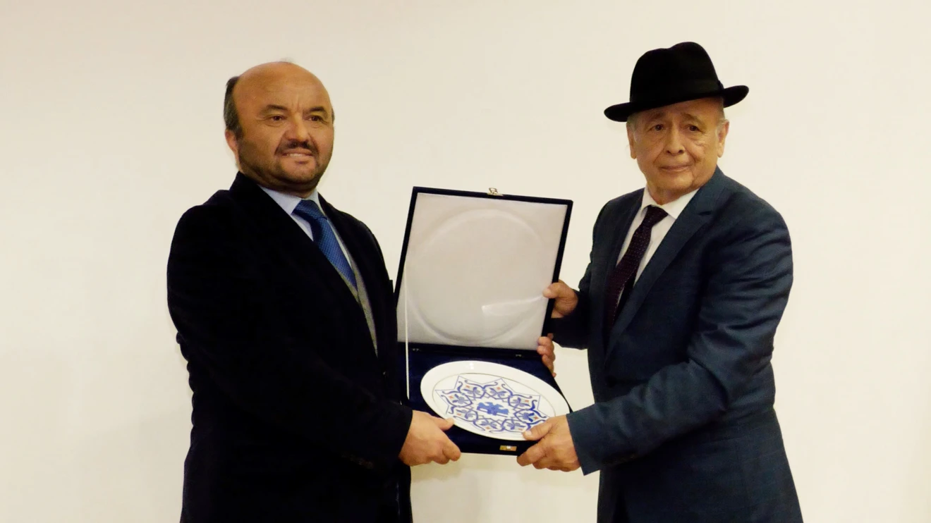 “Engelli Çocuklara Diş Tedavisi İmkanı Sunmak İle Geçen Bir Ömür” Söyleşisi Gerçekleştirildi