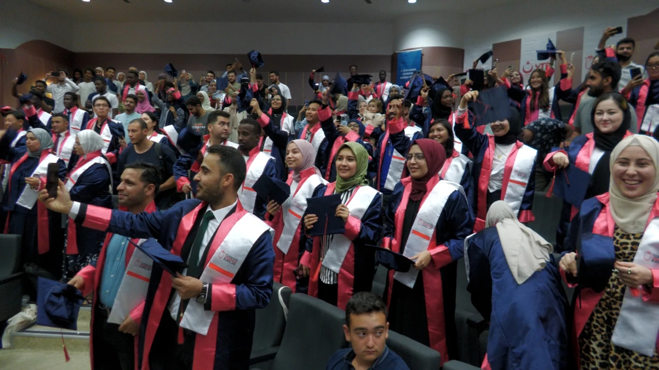 13. Uluslararası Öğrenciler Mezuniyet töreni gerçekleştirildi