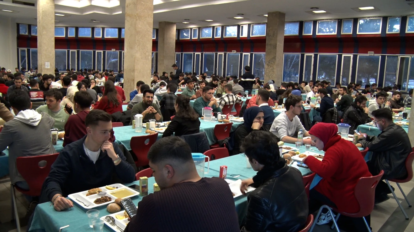 Selçuk Üniversitesi yemekhaneleri ramazan boyunca öğrencilerin hizmetinde