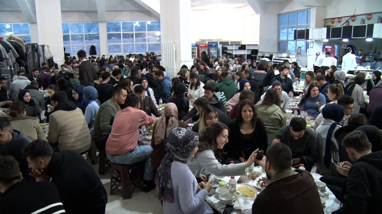 Fen Fakültesinden öğrencilereiftar programı