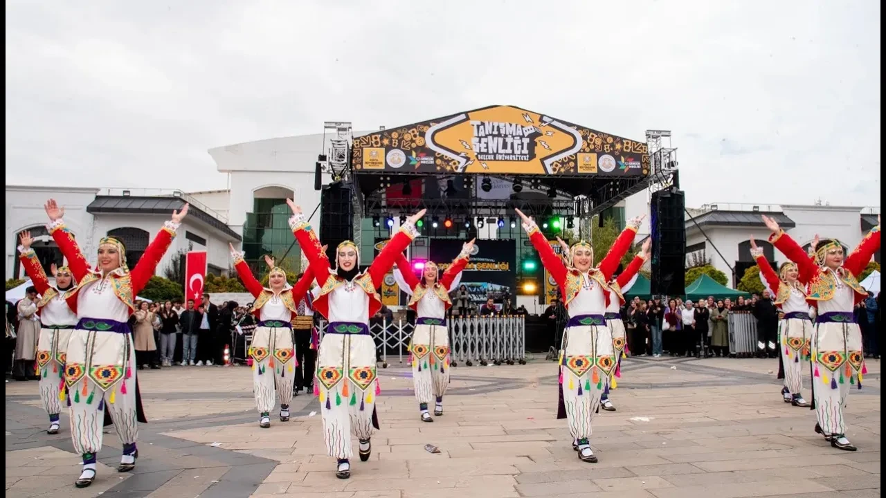 Selçuk Üniversitesinde Tanışma Şenliği coşkuyla başladı