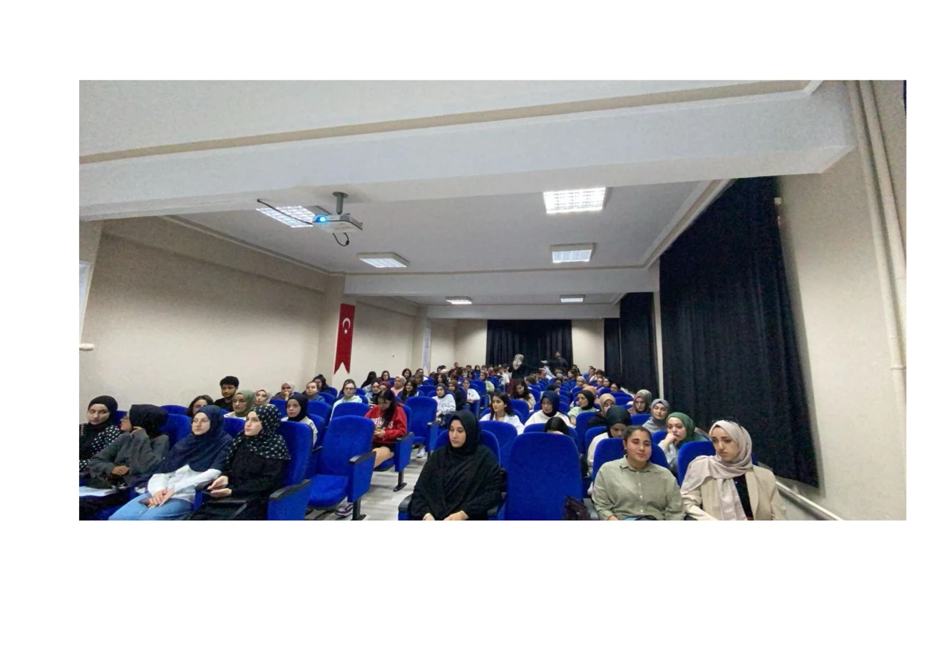 2209-Üniversite Öğrencileri Araştırma Projeleri Destekleme Programı -Konu Seçimi  -Proje Hazırlama  -Uygulama Süreci  -Örnek Projeler Etkinliği Gerçekleştirildi
