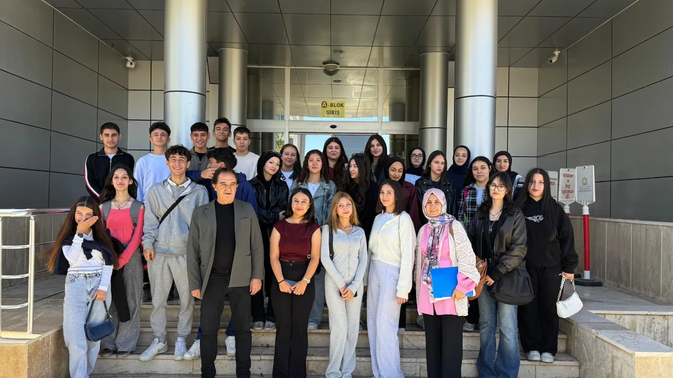 Okul Tanıtımı Kapsamında Vali İhsan Dede Anadolu Lisesi Ögrencilerini ağırladık