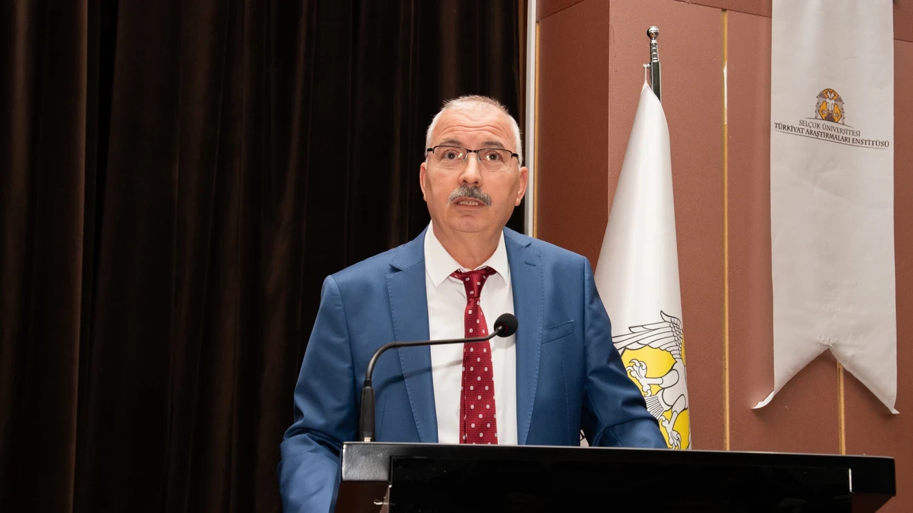 Kızıl Elma Ne/resi/dir? adlı konferans gerçekleştirildi. 