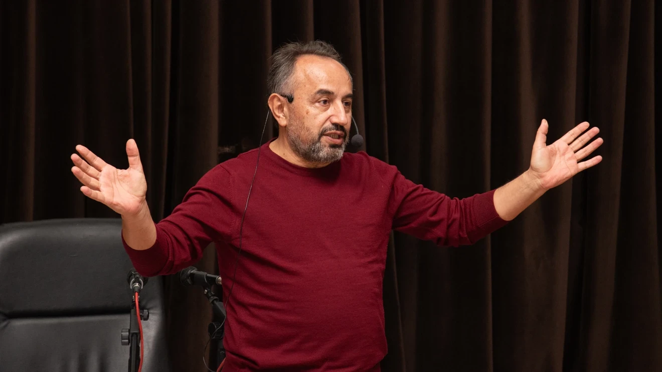 Kızıl Elma Ne/resi/dir? adlı konferans gerçekleştirildi. 