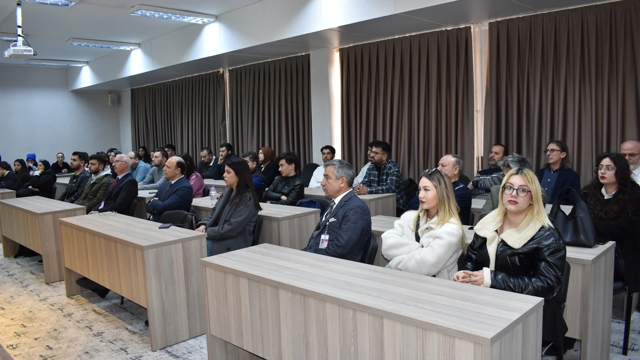 Türkiyat Konuşmaları: "Doğu Türkistan'daki Uygur Türkleriyle İlgili Güncel Gelişmeler"  adlı konferans gerçekleştirildi.