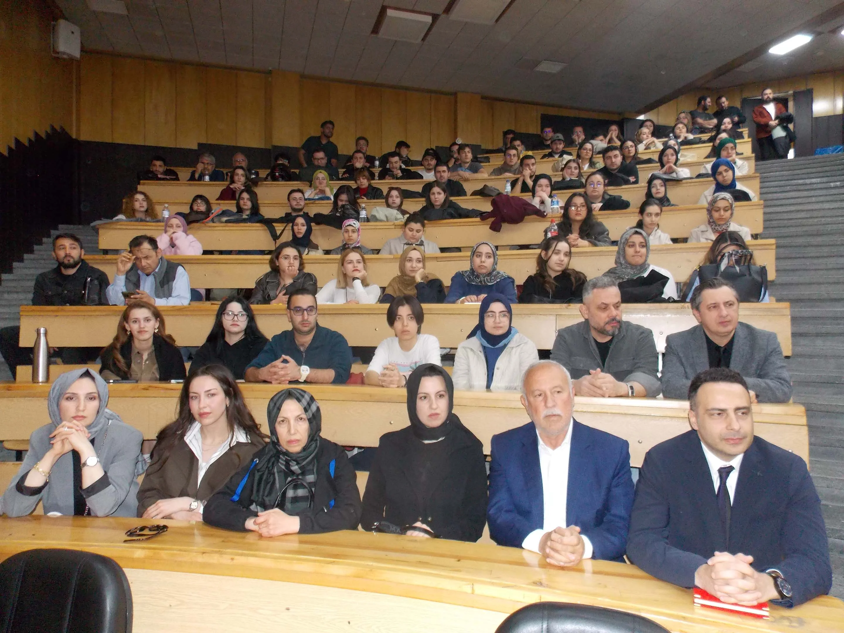 Selçuk Üniversitesi’nde Kariyer Planlaması Konferansına Yoğun İlgi