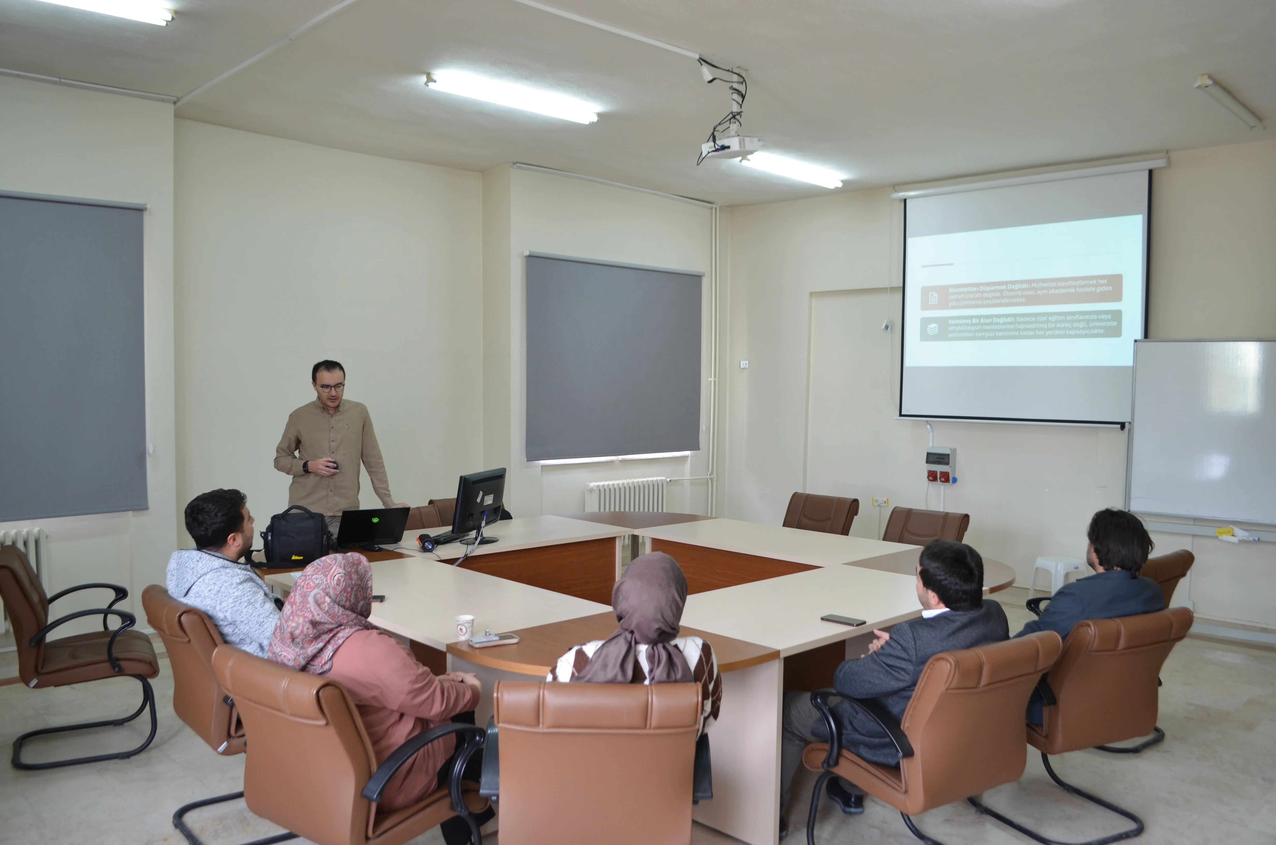Engel Grupları ve Özel Eğitim Semineri Gerçekleştirildi