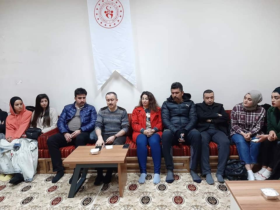 Bozkır Meslek Yüksekokulu Öğrencilerimize Yönelik Sayın Kaymakamımız Oltan Bayraktar ile Gençlik Merkezinde Söyleşi Gerçekleştirildi