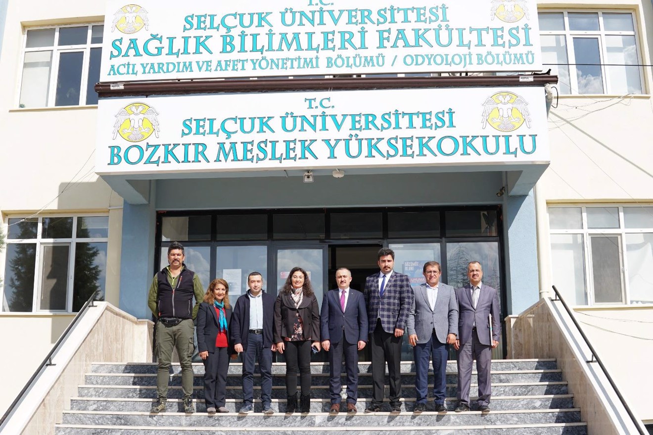 Yüksekokulumuzda "Öğrencilerimizi Dinliyoruz" Adlı Panel Gerçekleştirildi 