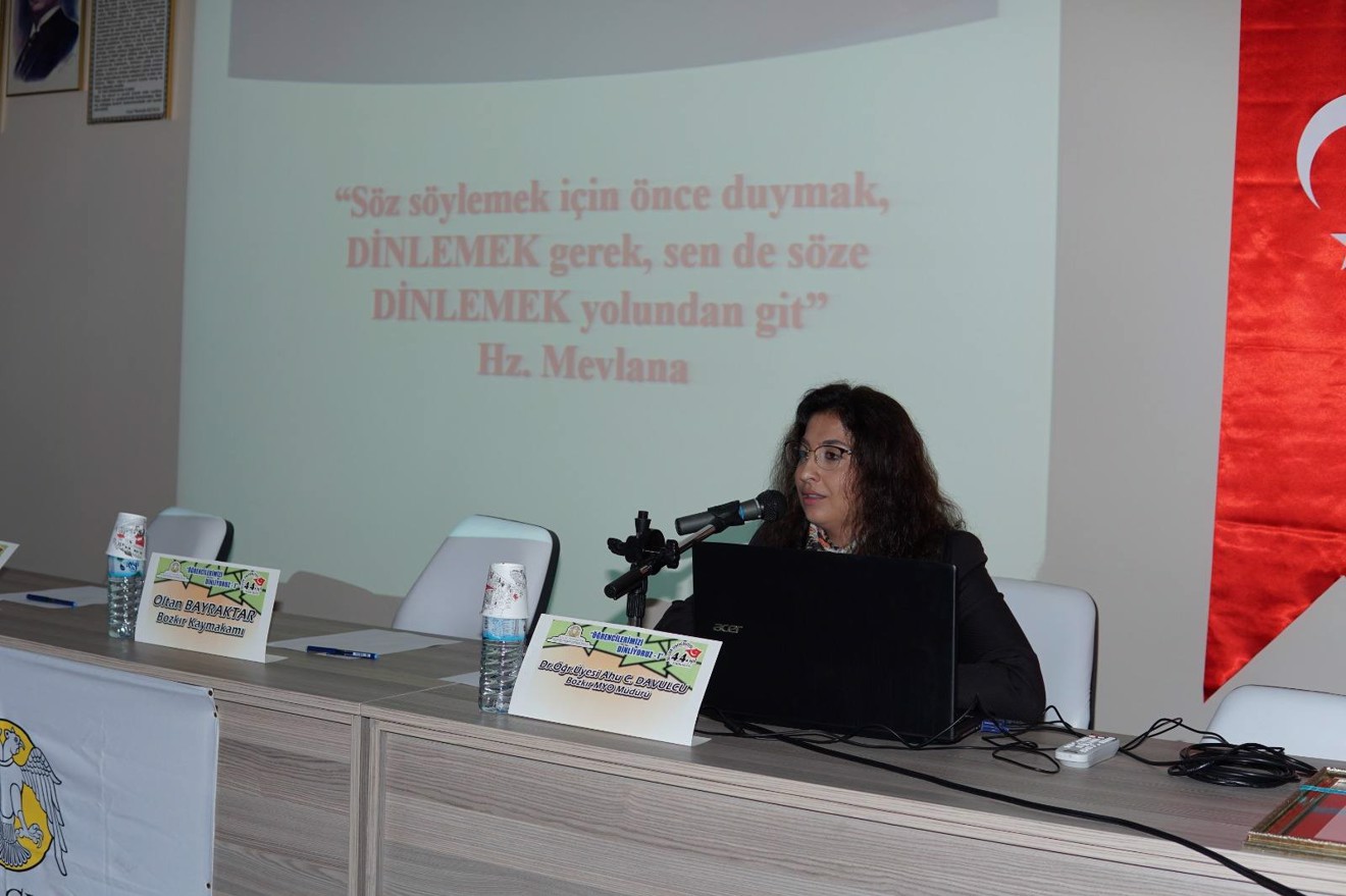 Yüksekokulumuzda "Öğrencilerimizi Dinliyoruz" Adlı Panel Gerçekleştirildi 