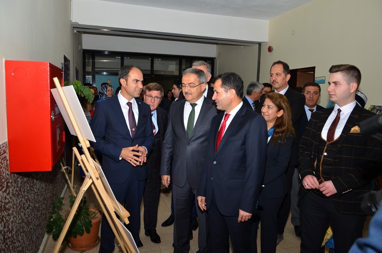 ACİL YARDIM VE AFET YÖNETİMİ AÇILIŞ DERSİ