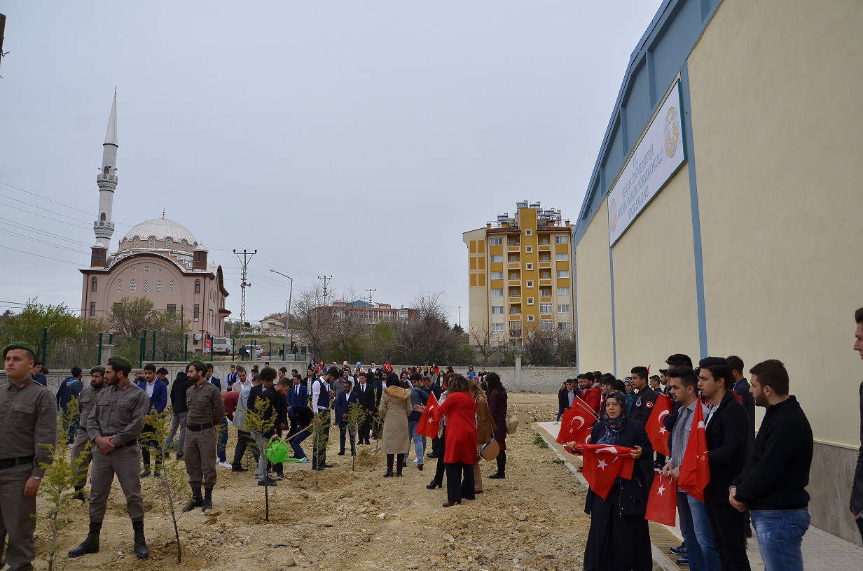 AFRİN ŞEHİTLERİMİZ İÇİN FİDAN DİKİM TÖRENİNDEN