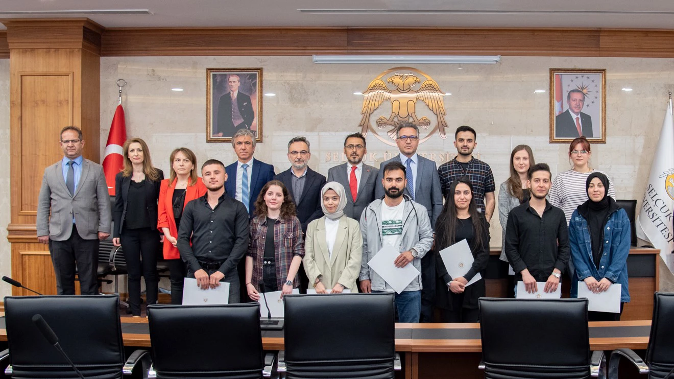 Thank you from Rector Aksoy to the 'award-winning' young communicators