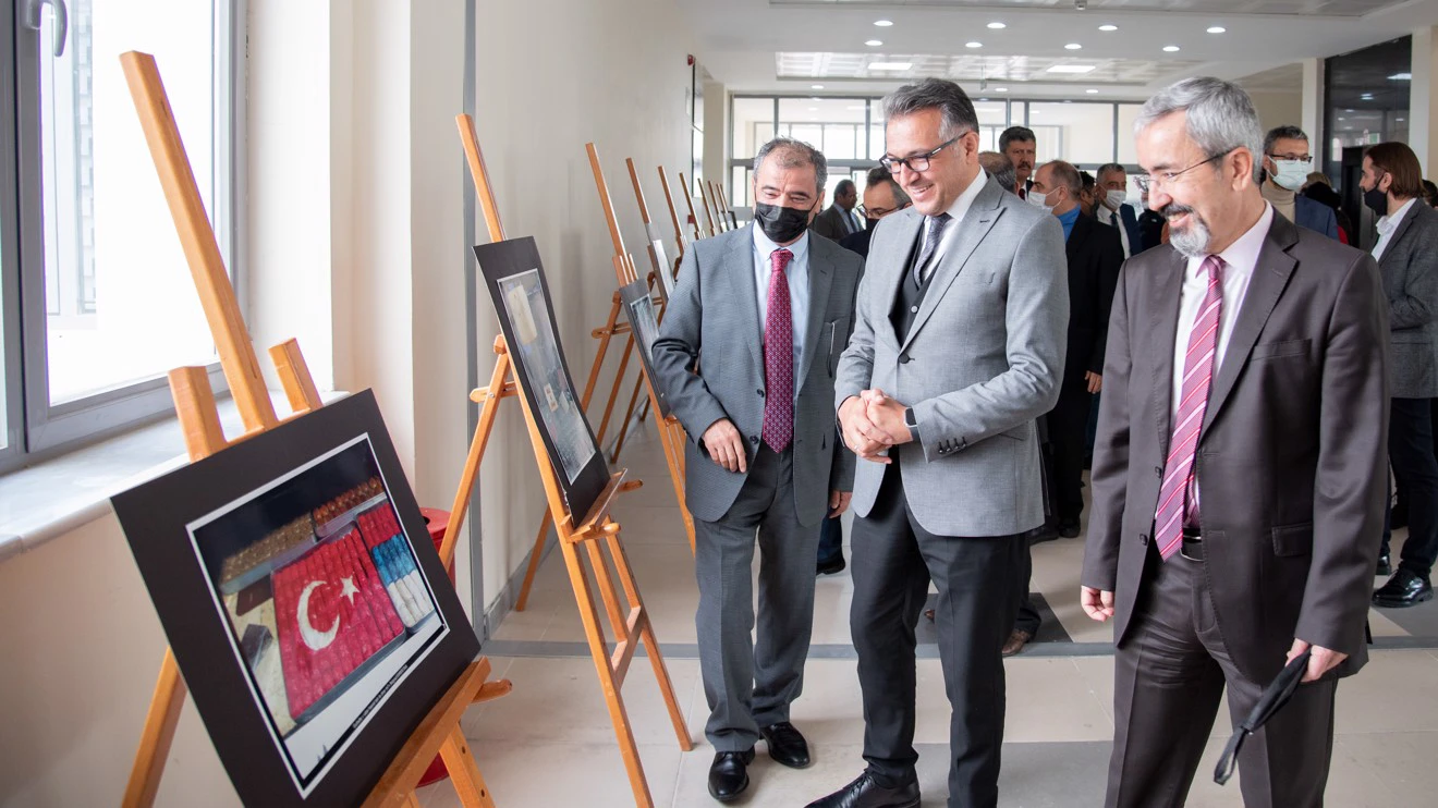 "Colors of the World from Erciyes to Everest" photo exhibition opened